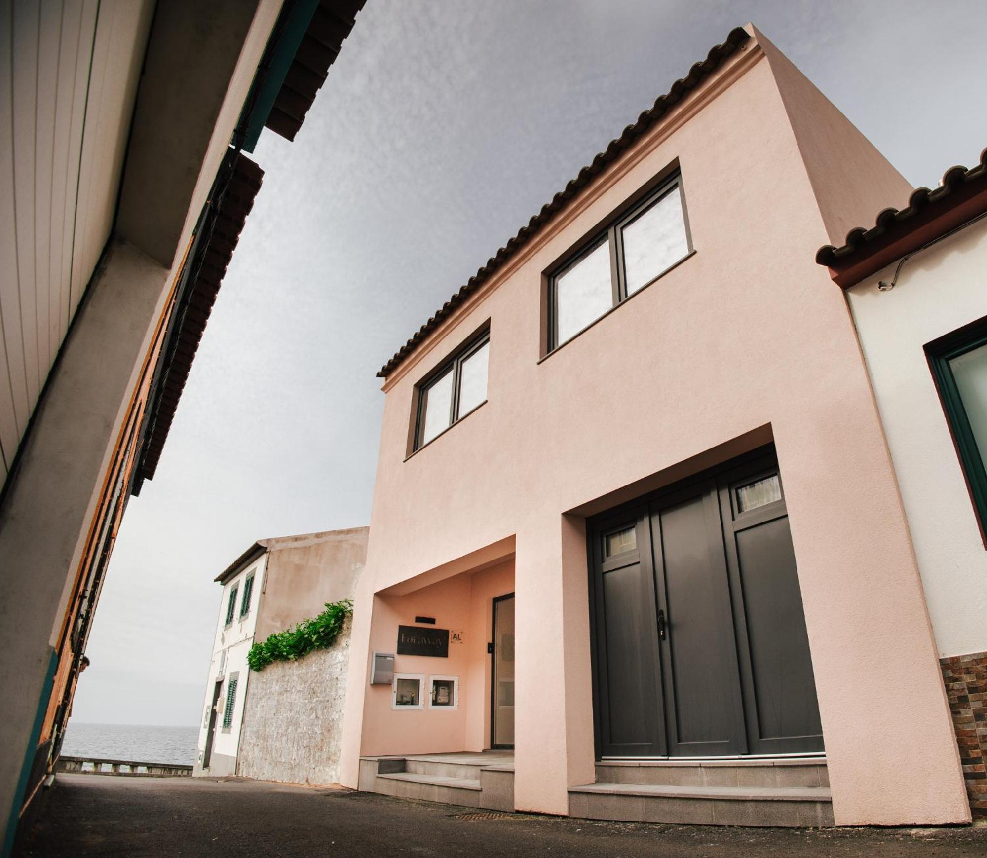 Spacious Seaside Apartment A - Faraway ลาโกอา ภายนอก รูปภาพ
