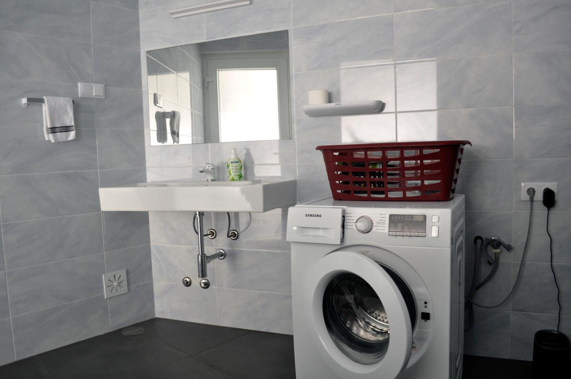 Spacious Seaside Apartment A - Faraway ลาโกอา ภายนอก รูปภาพ